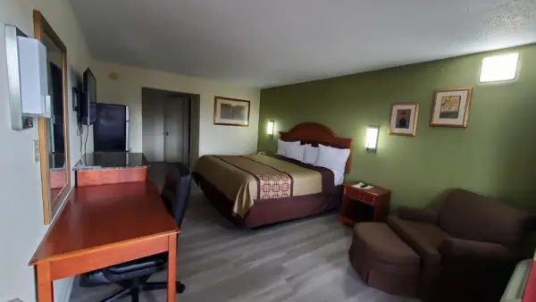 Big Spring Inn Madisonville Main image